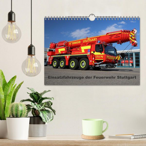 Produktbild: Einsatzfahrzeuge der Feuerwehr Stuttgart (Wandkalender 2026 DIN A4 quer), CALVENDO Monatskalender