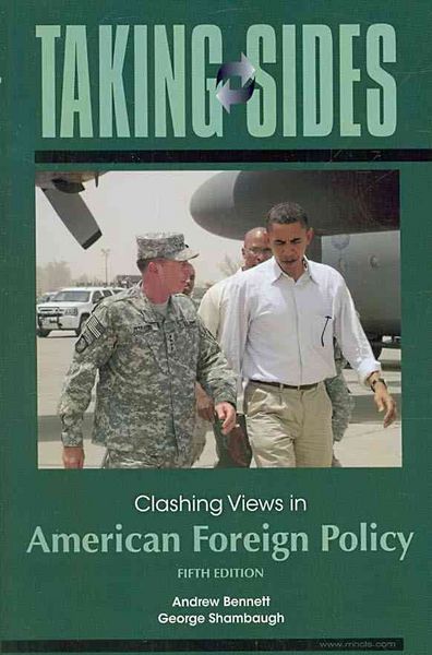 Produktbild: Clashing Views in American Foreign Policy