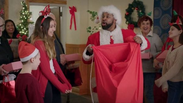 Produktbild: A Royal Christmas on Ice - Auf Schlittschuhen ins Weihnachtsgl&uuml;ck