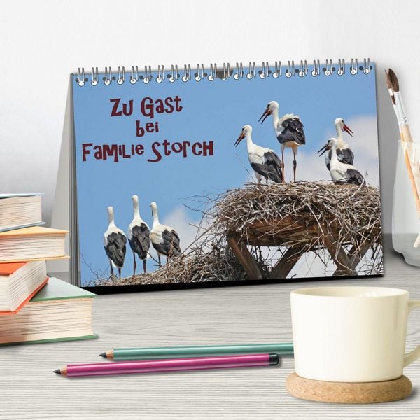 Produktbild: Zu Gast bei Familie Storch (Tischkalender 2026 DIN A5 quer), CALVENDO Monatskalender
