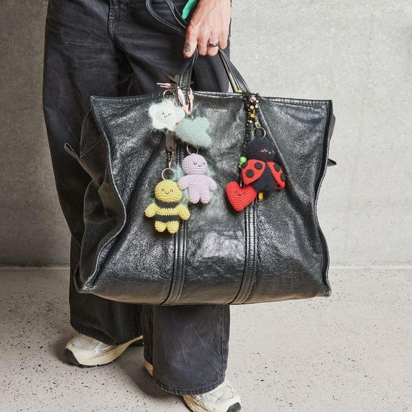 Ricorumi Häkelset 'Schlüsselanhänger Chingu' - Sky, 9 Farben, 6 Schlüsselringe, Häkelnadel, Nähnadel, Anleitung D/GB/F/NL/ES