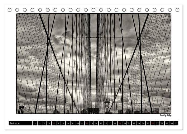 Produktbild: Manhattan Memories - Erinnerungen an New York (Tischkalender 2026 DIN A5 quer), CALVENDO Monatskalender