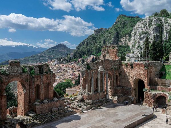 Produktbild: CALVENDO Puzzle Teatro Greco mit &Auml;tna im Hintergrund, Taormina | 1000 Teile Lege-Gr&ouml;&szlig;e 64x48cm Foto-Puzzle f&uuml;r gl&uuml;ckliche Stunden
