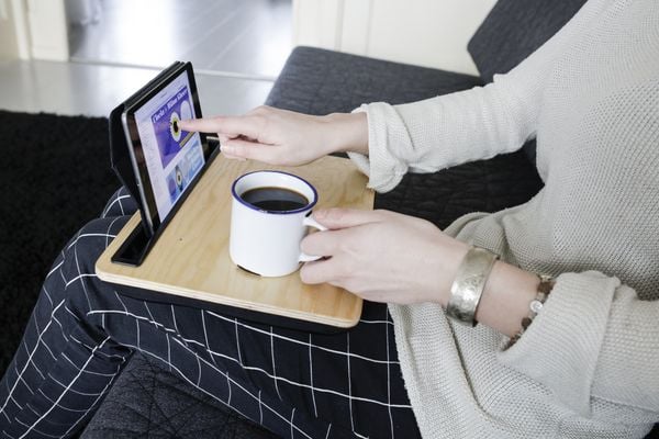Produktbild: IBed Holzunterlage f&uuml;r Tablets