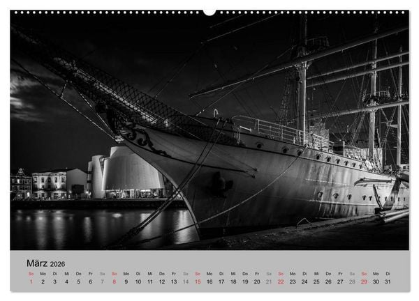 Produktbild: Hansestadt Stralsund bei Nacht (mit GPS-Koordinaten) (hochwertiger Premium Wandkalender 2026 DIN A2 quer), Kunstdruck in Hochglanz
