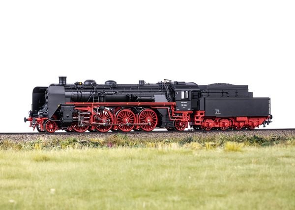 Produktbild: M&auml;rklin 038190 H0 Dampflok 19 016 DR/DDR