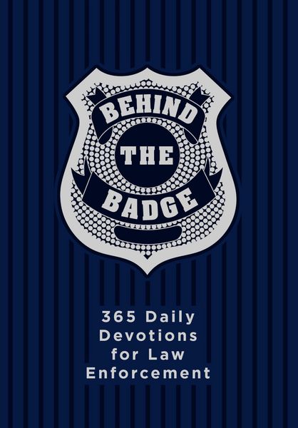 Produktbild: Behind the Badge