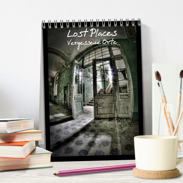 Produktbild: Lost Places Vergessene Orte (Tischkalender 2026 DIN A5 hoch), CALVENDO Monatskalender