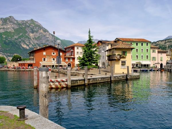 Produktbild: CALVENDO Puzzle Nago Torbole | 1000 Teile Lege-Gr&ouml;&szlig;e 64x48cm Foto-Puzzle f&uuml;r gl&uuml;ckliche Stunden
