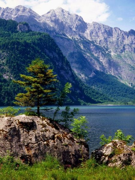 Produktbild: CALVENDO Puzzle Obersee, umgeben von hohen Bergen | 1000 Teile Lege-Gr&ouml;&szlig;e 64x48cm Foto-Puzzle f&uuml;r gl&uuml;ckliche Stunden