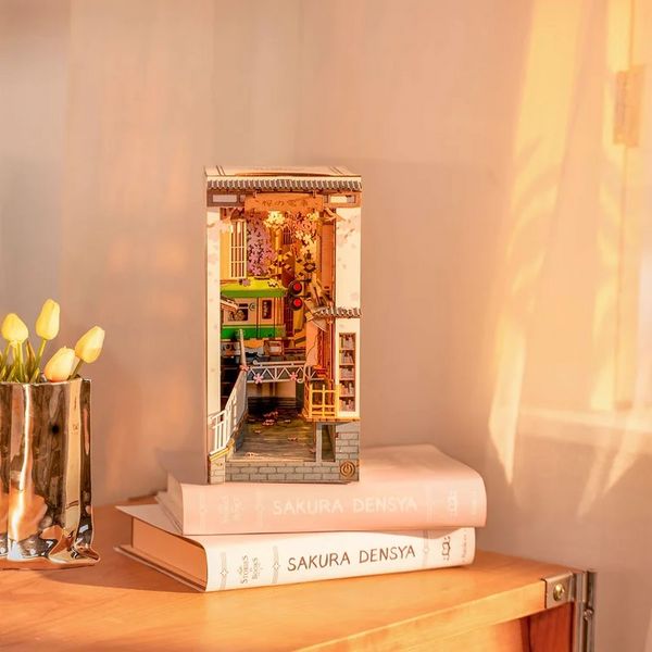 Produktbild: Book Nook DIY B&uuml;cherecke Sakura Densya