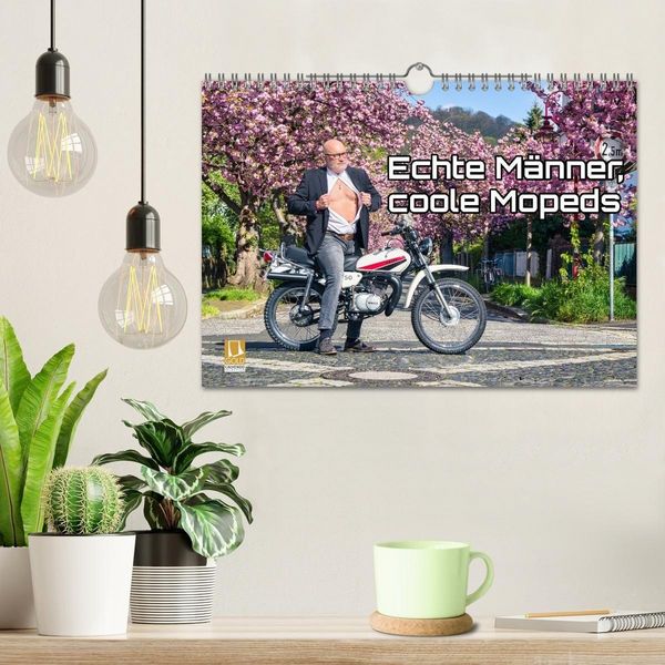 Produktbild: Echte M&auml;nner, coole Mopeds (Wandkalender 2027 DIN A4 quer), CALVENDO Monatskalender
