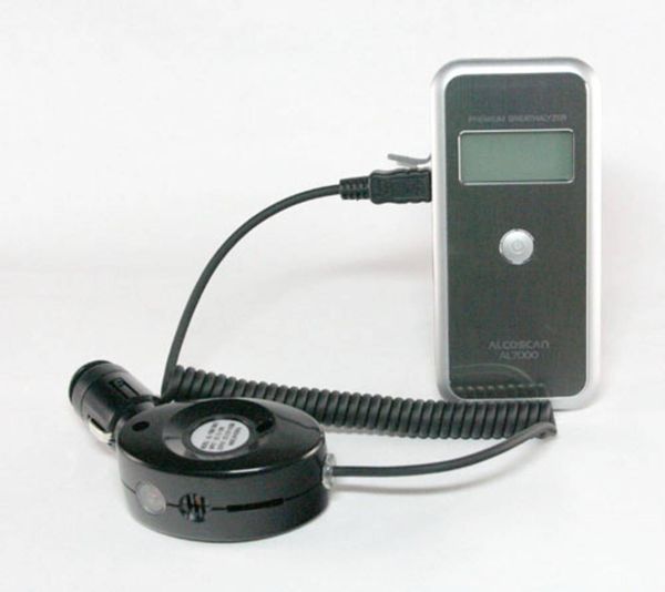 Produktbild: ACE AL7000 Alkoholtester Silber 0 bis 4 &permil; auswechselbarer Sensor, inkl. Display