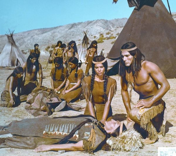 Produktbild: Die DEFA-Indianerfilme Gesamtedition: Alle 12 Gojko Mitic Filme + Blauvogel + Atkins (DEFA Filmjuwelen) [14 DVDs]