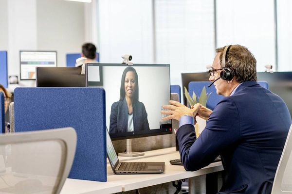 Produktbild: HP Poly Voyager 4320 USB-C Headset +BT700 Dongle On Ear Headset Bluetooth&reg; Stereo Schwarz Noise Cancelling Computer