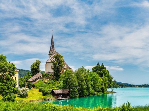 Produktbild: CALVENDO Puzzle Kirche Maria W&ouml;rth auf der Halbinsel im W&ouml;rthersee | 1000 Teile Lege-Gr&ouml;&szlig;e 64x48cm Foto-Puzzle f&uuml;r gl&uuml;ckliche Stunden
