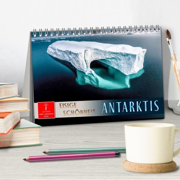 Produktbild: Antarktis - eisige Sch&ouml;nheit (Tischkalender 2026 DIN A5 quer), CALVENDO Monatskalender