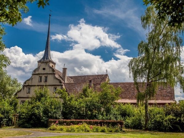 Produktbild: CALVENDO Puzzle Ehemaliges Spital in Ochsenfurt | 1000 Teile Lege-Gr&ouml;&szlig;e 64 &times; 48 cm Foto-Puzzle f&uuml;r gl&uuml;ckliche Stunden