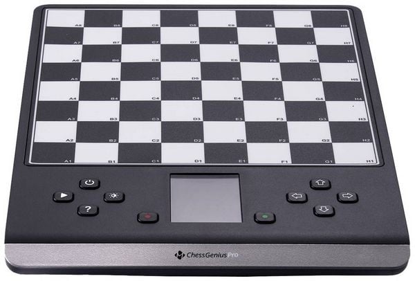 Produktbild: Millennium Schachcomputer ChessGenius Pro