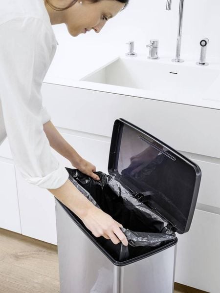 Produktbild: Curver Deco bin slim 254610 M&uuml;lleimer 65 l (B x H x T) 480 x 615 x 280 mm Silber, Schwarz 1 St.
