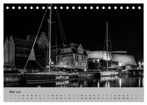 Produktbild: Hansestadt Stralsund bei Nacht (mit GPS-Koordinaten) (Tischkalender 2026 DIN A5 quer), CALVENDO Monatskalender
