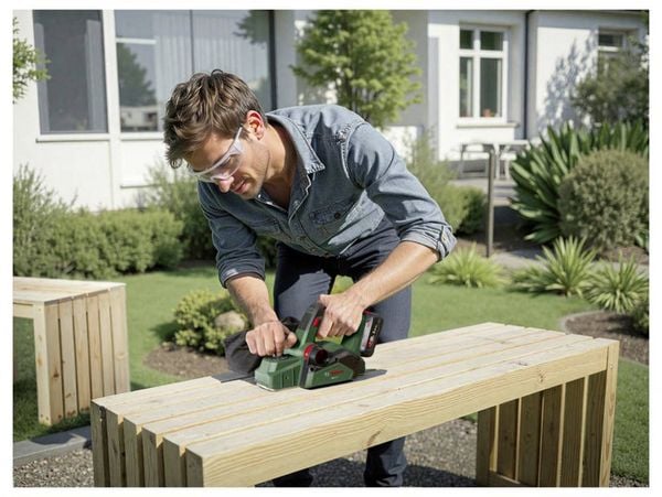 Produktbild: Bosch Home and Garden PHO 18V-20 Akku-Hobel Hobel-Breite: 82 mm