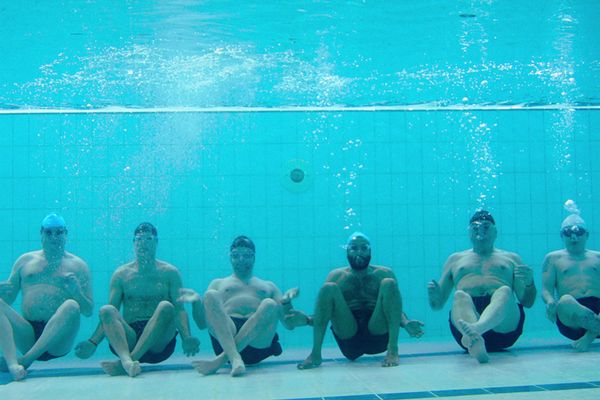 Produktbild: Swimming with Men
