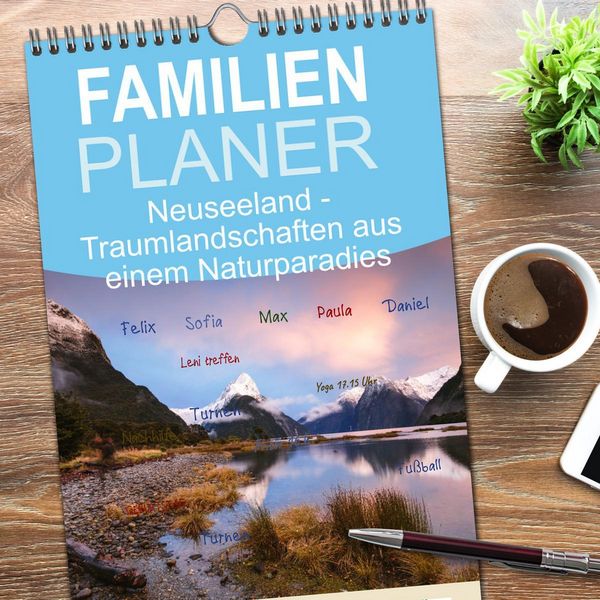 Produktbild: Familienplaner 2026 - Neuseeland - Traumlandschaften aus einem Naturparadies mit 5 Spalten (Wandkalender, 21 x 45 cm) CALVENDO