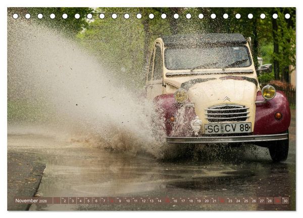 Produktbild: Die Ente ist sicher - Fahrspa&szlig; mit 2 CV Dolly (Tischkalender 2026 DIN A5 quer), CALVENDO Monatskalender