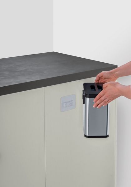 Produktbild: Abfallsammler Mod. Colin 3L, silber matt/schwarz, Edelstahl/Kunststoff, mit Anti-Fingerprint-Finish