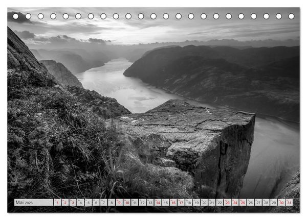 Produktbild: Monochrome Wonders (Tischkalender 2026 DIN A5 quer), CALVENDO Monatskalender