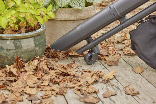 Produktbild: GARDENA 14895-55 PowerJetCollect Solo Akku Laubbl&auml;ser 18V