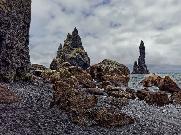 Produktbild: CALVENDO Puzzle Reynisdrangar | 1000 Teile Lege-Gr&ouml;&szlig;e 64x48cm Foto-Puzzle f&uuml;r gl&uuml;ckliche Stunden