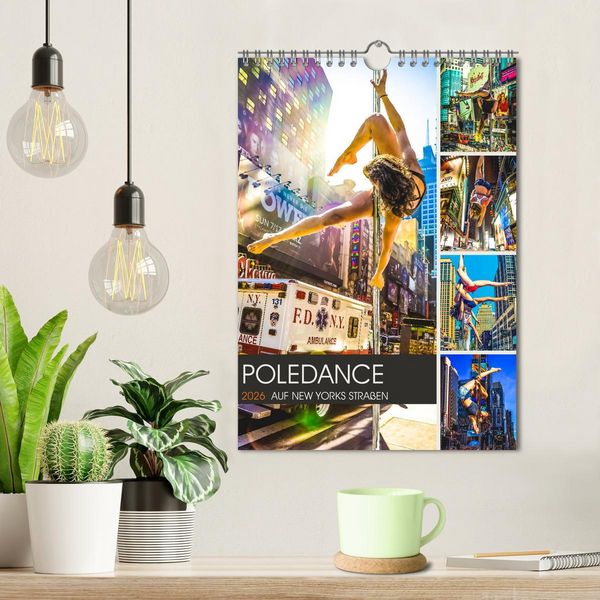 Produktbild: Poledance auf New Yorks Stra&szlig;en (Wandkalender 2026 DIN A4 hoch), CALVENDO Monatskalender