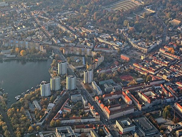 Produktbild: CALVENDO Puzzle Neust&auml;dter Havelbucht und Breite Stra&szlig;e in Potsdam | 1000 Teile Lege-Gr&ouml;&szlig;e 64x48cm Foto-Puzzle f&uuml;r gl&uuml;ckliche Stunden