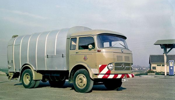Produktbild: Kommunalfahrzeuge Mercedes-Benz