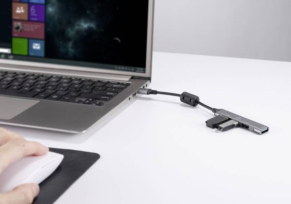 Produktbild: Renkforce RF-6250246 USB-Hub 3+1 Port USB-A USB 2.0 480 MBit/s mit Aluminiumgeh&auml;use Schwarz RF-6250246