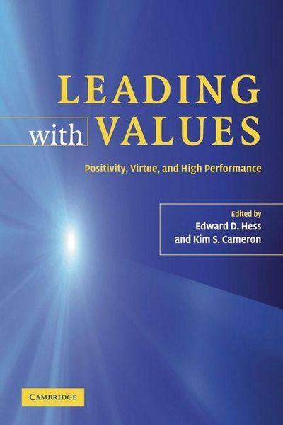 Produktbild: Leading with Values