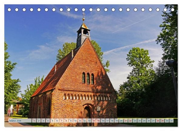 Produktbild: Hansestadt Uelzen. Fachwerk, Kunst und ein ber&uuml;hmter Bahnhof (Tischkalender 2026 DIN A5 quer), CALVENDO Monatskalender