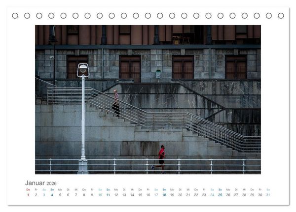 Produktbild: Street Moments (Tischkalender 2026 DIN A5 quer), CALVENDO Monatskalender
