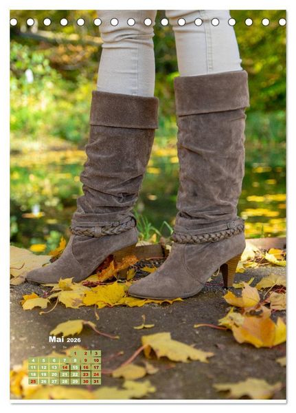 Produktbild: Stiefel und High Heels im Herbst (Tischkalender 2026 DIN A5 hoch), CALVENDO Monatskalender