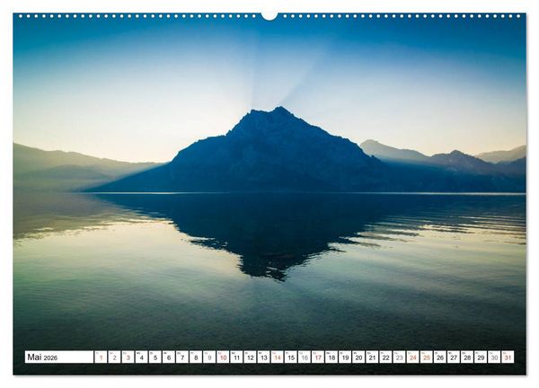 Produktbild: Ein Fr&uuml;hling am Traunsee - Vertr&auml;umte Ansichten (Wandkalender 2026 DIN A2 quer), CALVENDO Monatskalender