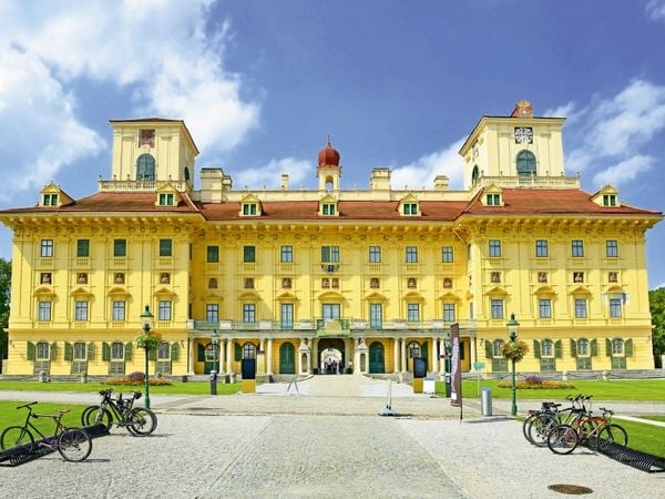 Produktbild: CALVENDO Puzzle Burgenland - Schloss Esterhazy | 1000 Teile Lege-Gr&ouml;&szlig;e 64x48cm Foto-Puzzle f&uuml;r gl&uuml;ckliche Stunden