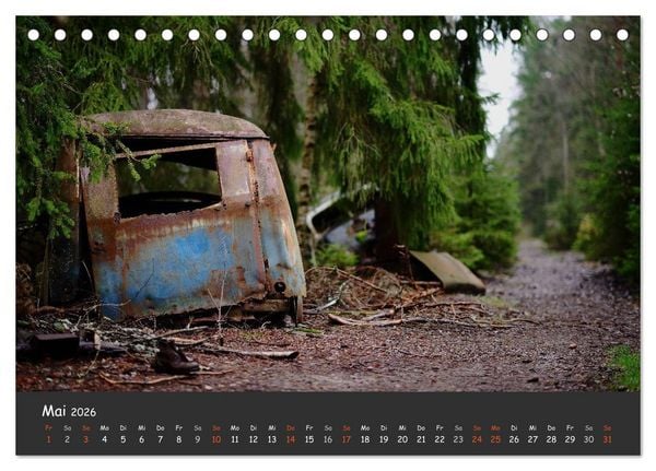 Produktbild: BILKYRKOG&Aring;RDEN Der Autofriedhof im Kyrk&ouml; Mosse (Tischkalender 2026 DIN A5 quer), CALVENDO Monatskalender