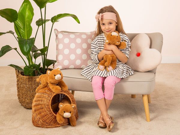 Produktbild: Teddy Hermann 93949 - Katze Kikki mit Schlenkerbeinen, Pl&uuml;schtier, braun, 35 cm
