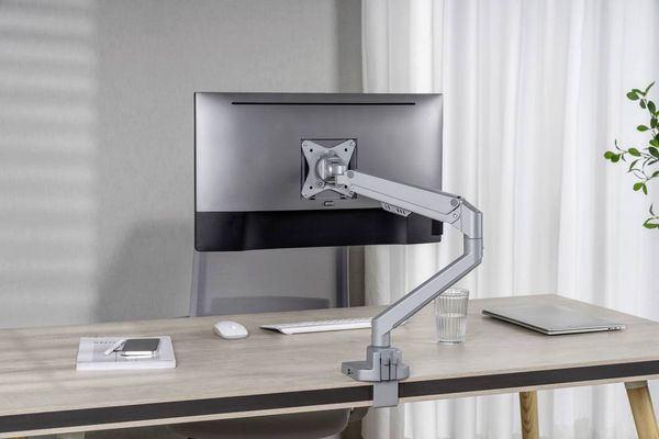 Produktbild: SpeaKa Professional Monitor-Tischhalterung SP-MM-600 1 Display(s) 43,2cm (17\") - 81,3cm (32\") Silber Rotierbar, Neigbar