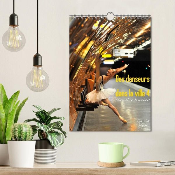 Produktbild: Des danseurs dans la ville 4 L'Oeil et le Mouvement (Calendrier mural 2026 DIN A4 horizontal), CALVENDO calendrier mensuel