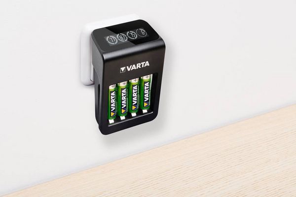 Produktbild: Varta LCD Plug Charger+ 4x 56706 Rundzellen-Ladeger&auml;t NiMH Micro (AAA), Mignon (AA), 9 V Block