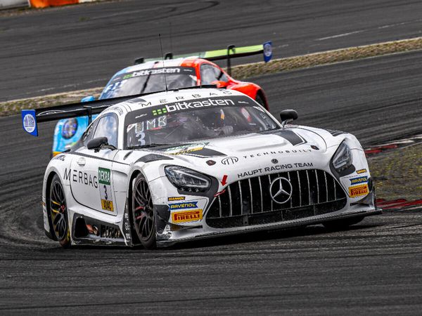 Produktbild: CALVENDO Puzzle Haupt Racing Team / Mercedes AMG GT3 | 1000 Teile Lege-Gr&ouml;&szlig;e 64x48cm Foto-Puzzle f&uuml;r gl&uuml;ckliche Stunden