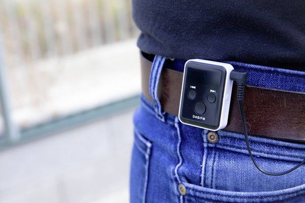Produktbild: TechniSat DIGITRADIO mobil 2 Internet Taschenradio Schwarz, Wei&szlig;